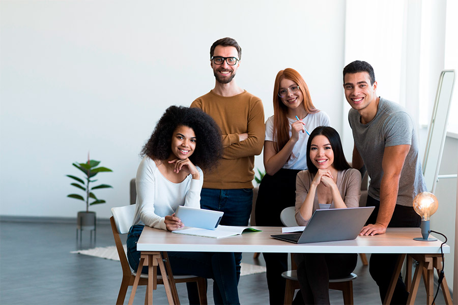 Cuidamos dos seus colaboradores para que eles cuidem da sua empresa.